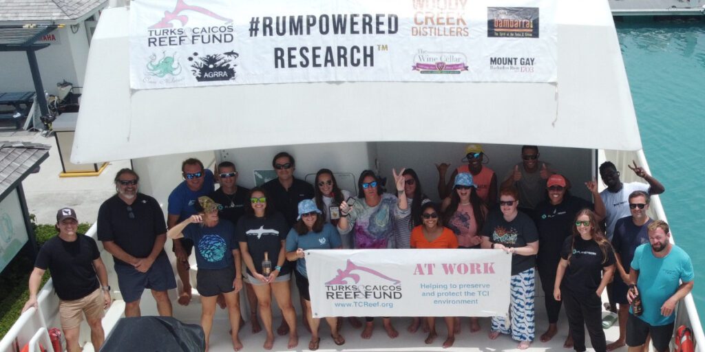 High school students observe coral at the facility - A.Zimmermann